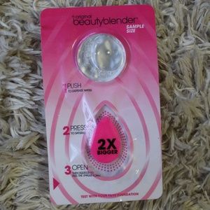 BeautyBlender Original Makeup Sponge Sample